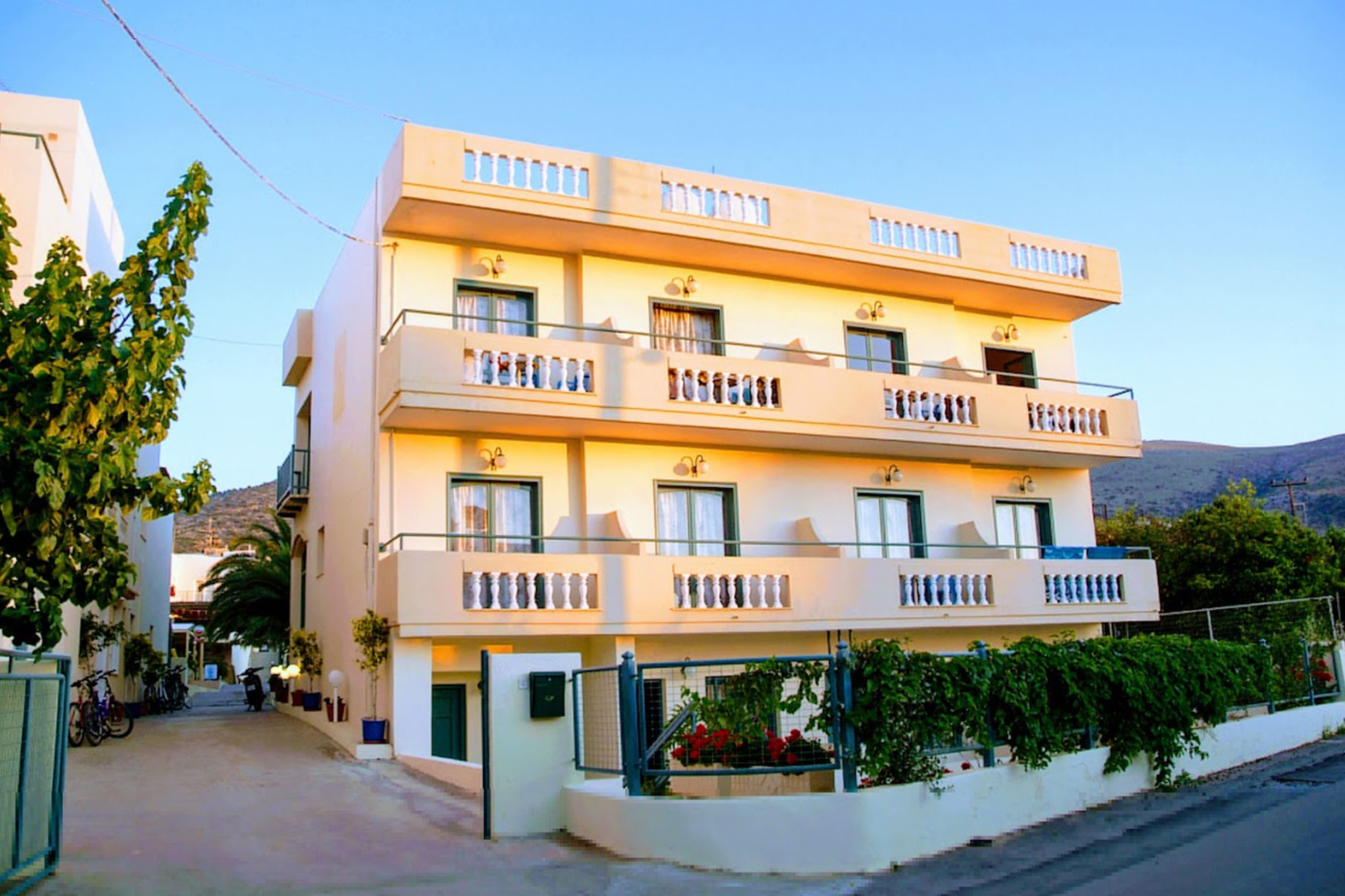 Theoni Apartments fotó